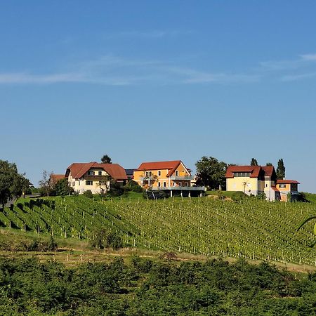 Bed and Breakfast Weinhof Reichmann Sankt Peter am Ottersbach Exteriér fotografie