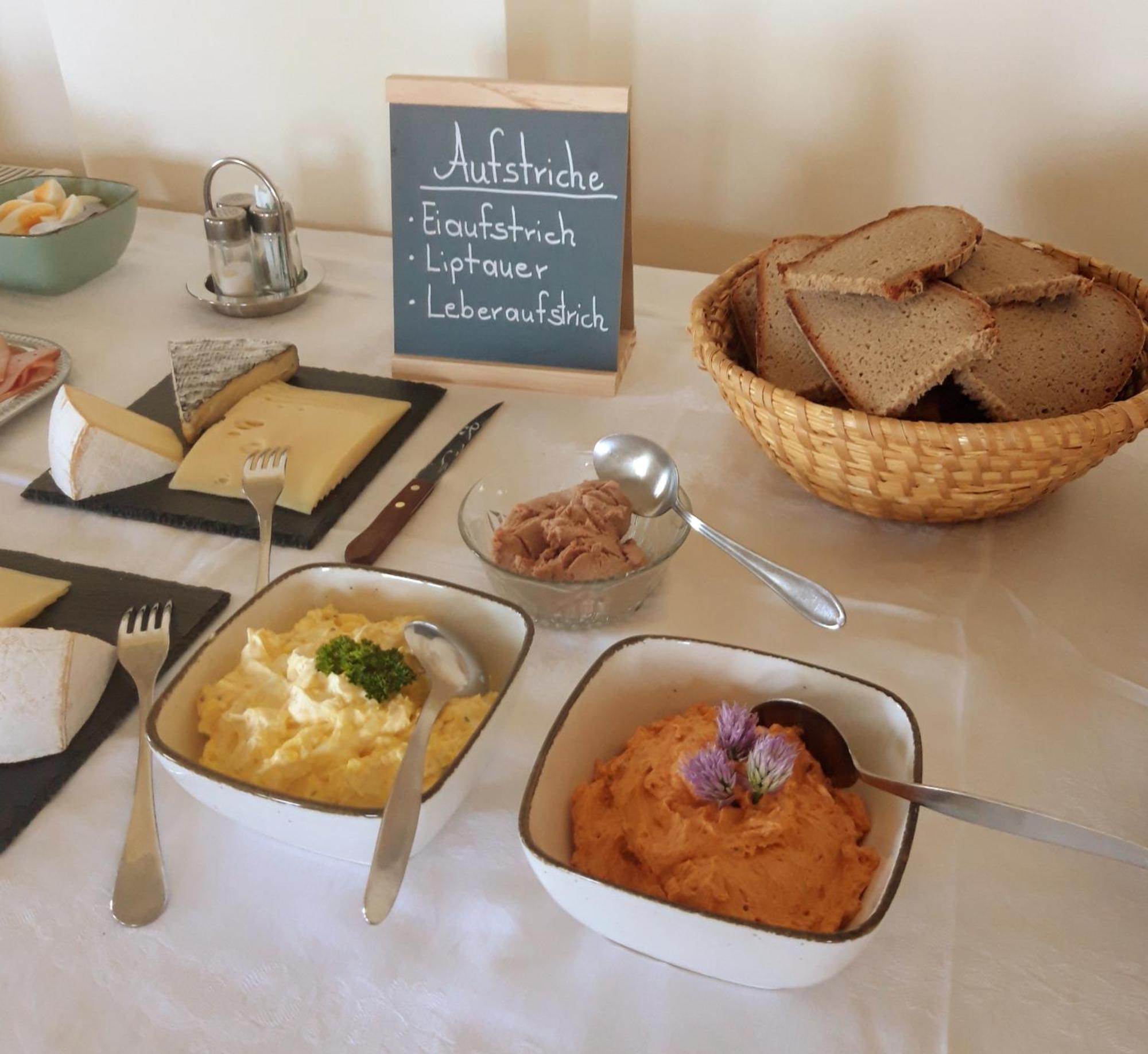 Bed and Breakfast Weinhof Reichmann Sankt Peter am Ottersbach Exteriér fotografie